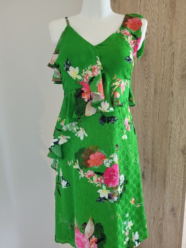 Zdjęcie oferty: Sukienka zieleń w kwiaty  River Island  Roz.34/36
