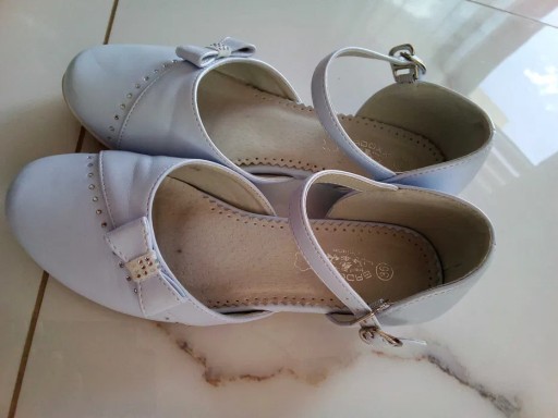 Zdjęcie oferty: Buty komunijne r.36