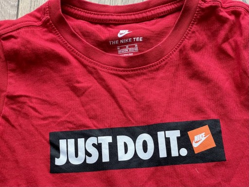 Zdjęcie oferty: T-shirt NIKE Just do IT. Rozmiar na 9 lat.