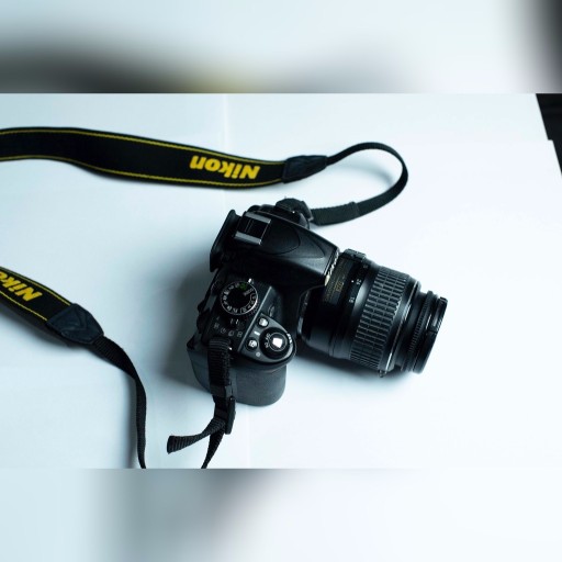 Zdjęcie oferty: LUSTRZANKA NIKON D3100 + OBIEKTYW NIKKOR18-55mm