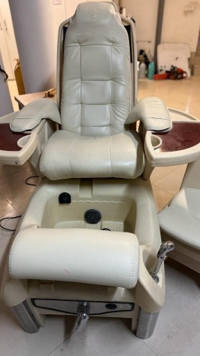 Zdjęcie oferty: Fotel do pedicure z hydrodrenażem