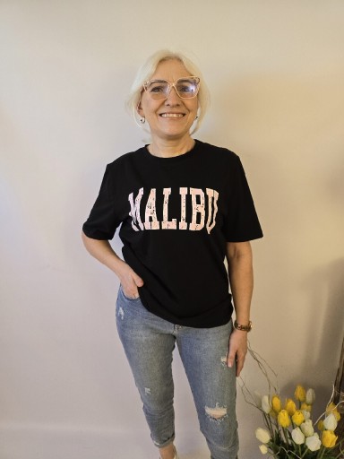 Zdjęcie oferty: T-shirt z napisem MALIBU czarny LALU 