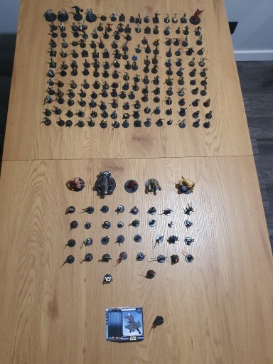 Zdjęcie oferty: Star Wars Miniatures, gra/figurki 196 szt kolekcja