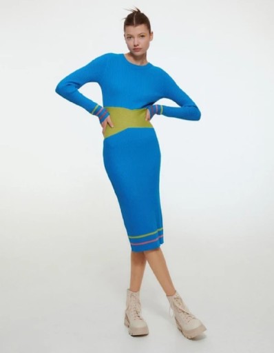 Zdjęcie oferty: Niebieska wiskozowa dzianinowa sukienka Reserved M