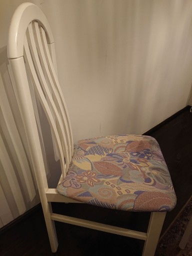 Zdjęcie oferty: Komplet 8 krzeseł do jadalni tapicerowane białe