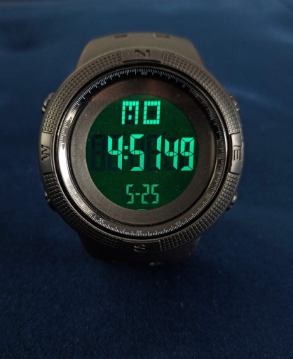 Zdjęcie oferty: Zegarek sportowy elektroniczny czarny