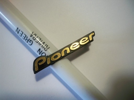 Zdjęcie oferty: logo znaczek emblemat Pioneer ok. 39mm PLASTIK