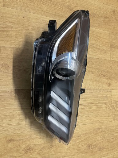 Zdjęcie oferty: Lampa przód prawa Ford Mustang 15-17 xenon