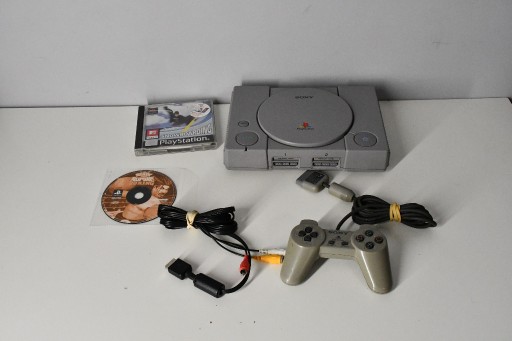 Zdjęcie oferty: Konsola SONY PlayStation  PS1 +gry (zestaw 3)