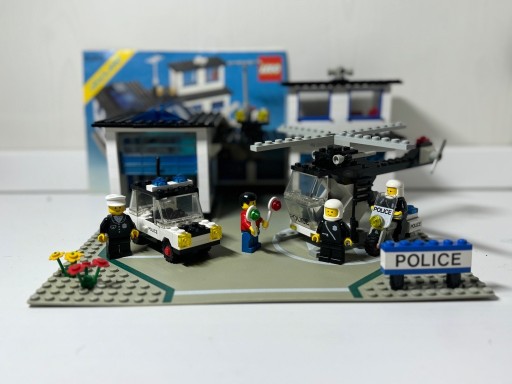 Zdjęcie oferty: LEGO classic town; zestaw 6384 Police Station