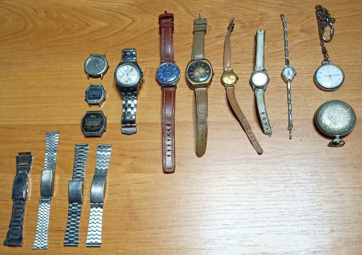 Zdjęcie oferty: Prywatna kolekcja starych zegarków z okresu PRL
