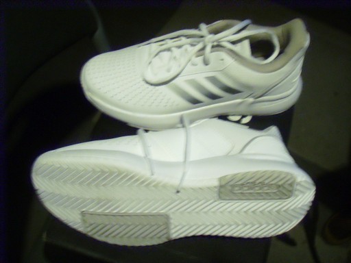 Zdjęcie oferty: Nowe buty Adidas do tenisa unisex