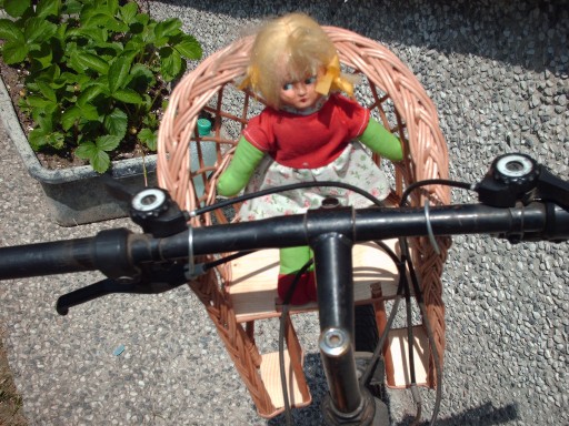 Zdjęcie oferty: fotelik na rower dla lalek zabawka dzieci wiklina
