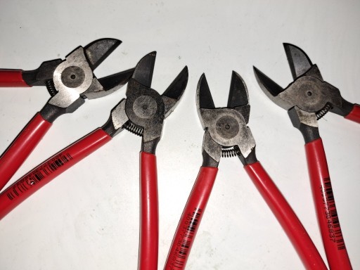 Zdjęcie oferty: Szczypce KNIPEX 72 01 180