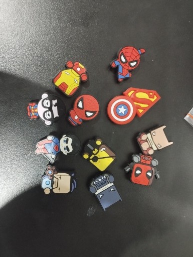 Zdjęcie oferty: Jibbitz Charms Przypinki Spinki Crocs Marvel Avengers Iron Man Spider Man