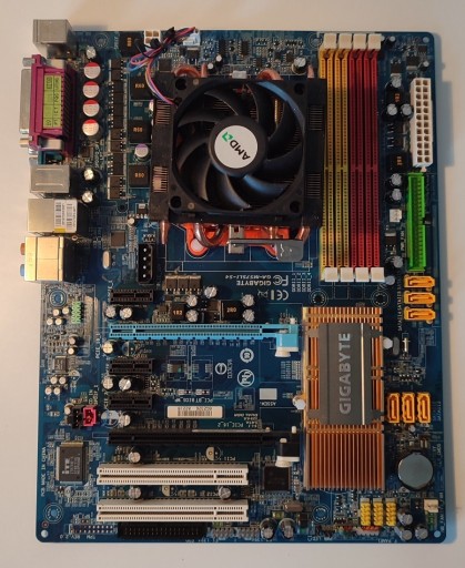 Zdjęcie oferty: Gigabyte GA-M57SLI-S4 + AMD Athlon 64 X2  3,1GHz