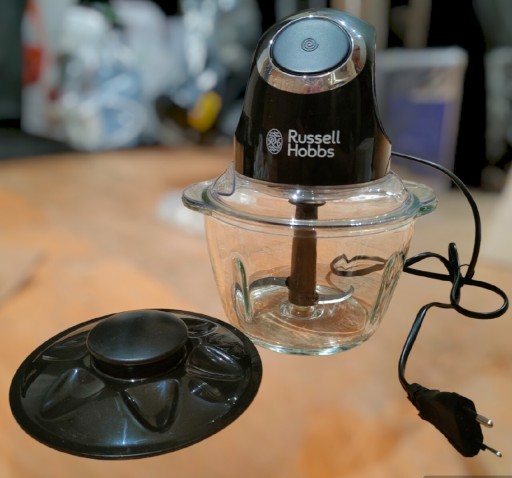 Zdjęcie oferty: Rozdrabniacz RUSSELL HOBBS czarny