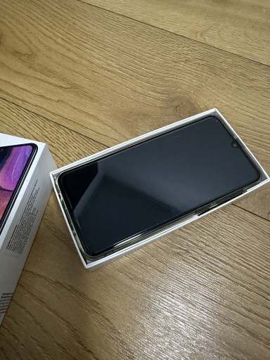 Zdjęcie oferty: Telefon z pudełkiem Samsung Galaxy A50