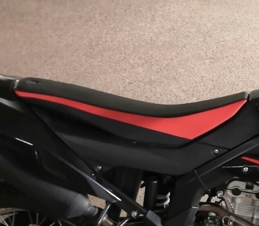 Zdjęcie oferty: Poszycie pokrowiec siedzenia Aprilia RX / SX125