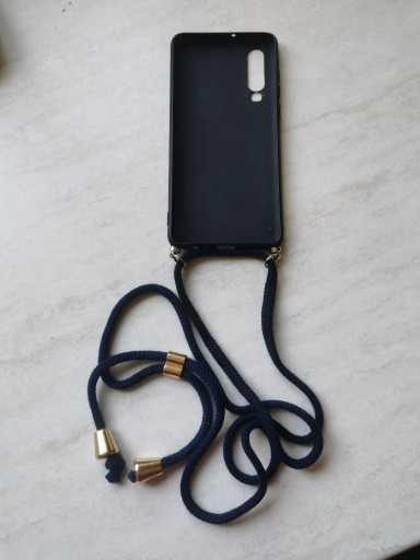 Zdjęcie oferty: Etui, plecki do Huawei P30  ze sznurkiem czarne 