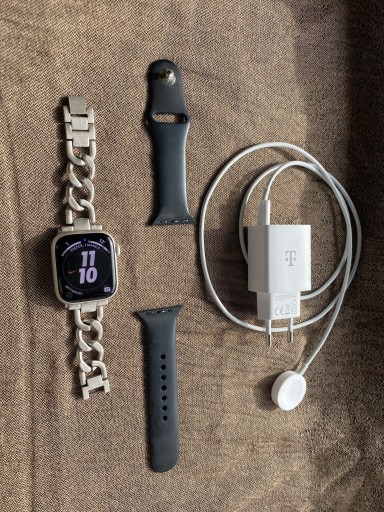 Zdjęcie oferty: Apple watch 7 A2476 41 mm Cellular GPS Starlight
