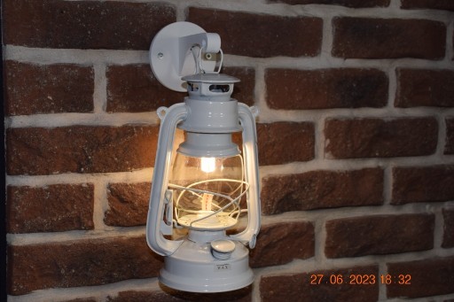 Zdjęcie oferty: Lampa   LED - (stylizowana naftowa) 