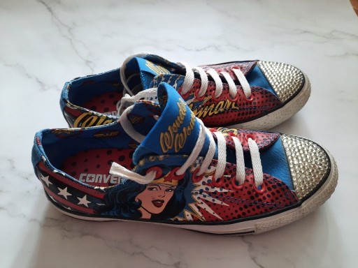 Zdjęcie oferty: Trampki Converse komiks Wonder Woman 37,5 unikat