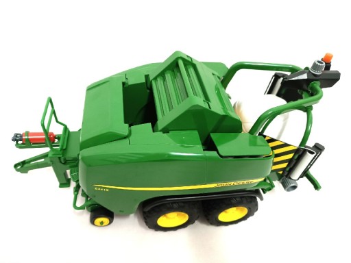 Zdjęcie oferty: Presa rolującą John Deere