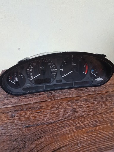 Zdjęcie oferty: Licznik zegary BMW E36 Diesel tempomat VDO 