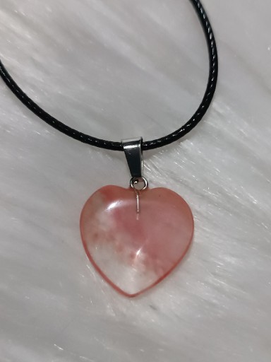 Zdjęcie oferty: Naszyjnik serce z różanego kwarcu Walentynki preze