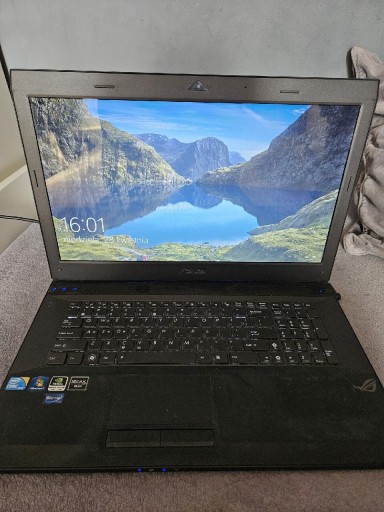 Zdjęcie oferty: Laptop Asus 17.3 intel I7 12GB/ GTX 460
