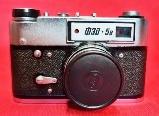 Zdjęcie oferty: Stary Radziecki aparat fotograficzny FED 5B+ Lens