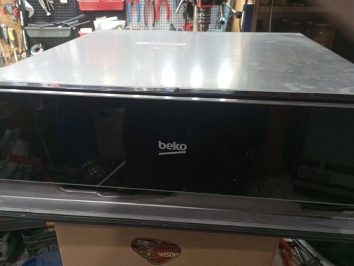 Zdjęcie oferty: SZUFLADA GRZEWCZA Grundig-BEKO GWS 2152 B 22L 800W