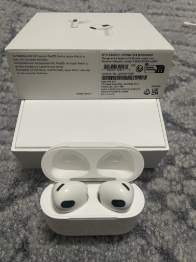 Zdjęcie oferty: Oryginalne Stuchawki Apple AirPods 3 jak nowe