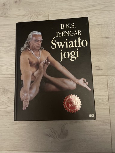 Zdjęcie oferty: Światło jogi książka 