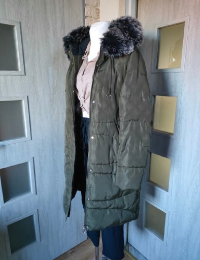Zdjęcie oferty: Zimowa długa kurtka zieleń khaki kaptur Carry M L 