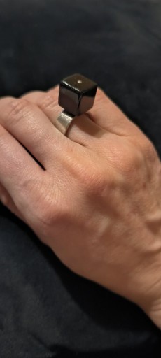 Zdjęcie oferty: Srebrny pierścionek z onyksem