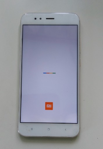 Zdjęcie oferty: Smartfon Xiaomi Mi A1 4 GB / 64 GB 4G (LTE) złoty