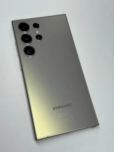Zdjęcie oferty: Samsung Galaxy S24 Ultra 256 GB – stan bardzo dobry, od nowości w etui