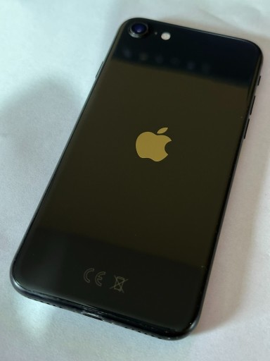 Zdjęcie oferty: iPhone SE 2020 64GB