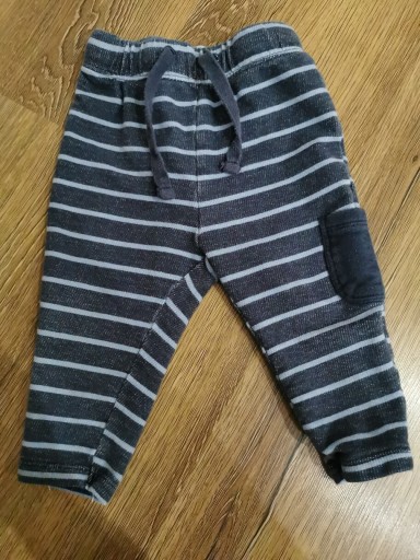 Zdjęcie oferty: Spodnie niemowlęce w 62/68 firmy lupilu