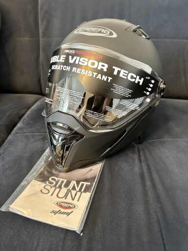 Zdjęcie oferty: Kask motocyklowy rozmiar XS Caberg czarny mat. 