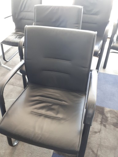 Zdjęcie oferty: Fotele konferencyjne czarne, skórzane