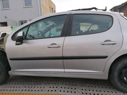 Zdjęcie oferty: Drzwi peugeot 207 ezr stan bdb