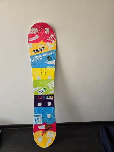 Zdjęcie oferty: Damska deska snowboardowa Raven Infinity 141cm