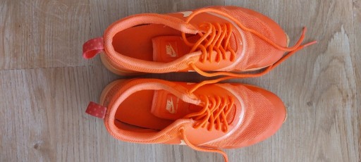 Zdjęcie oferty: buciki dziewczęce Nike, rozmiar 37,5