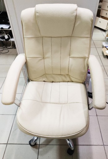 Zdjęcie oferty: Fotel kosmetyczny do manicure, pedicure, makijaż