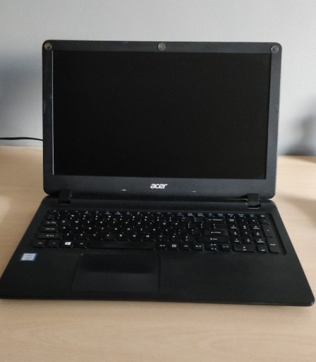 Zdjęcie oferty: Acer Extensa 2540 ( uszkodzony, nie ładuje )