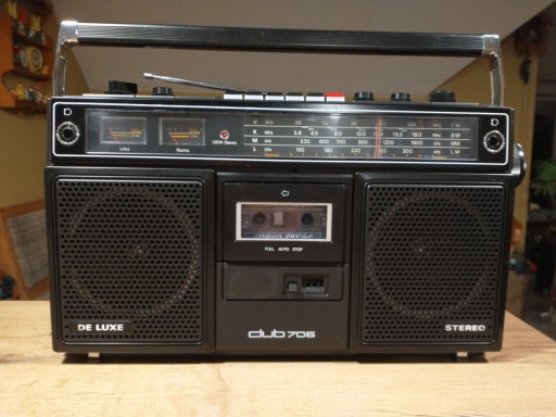 Zdjęcie oferty: Radiomagnetofon SIEMENS CLUB RM706 DE LUXE (sprawny)