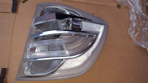 Zdjęcie oferty: BMW lampa tylna led 7220242 obudowa